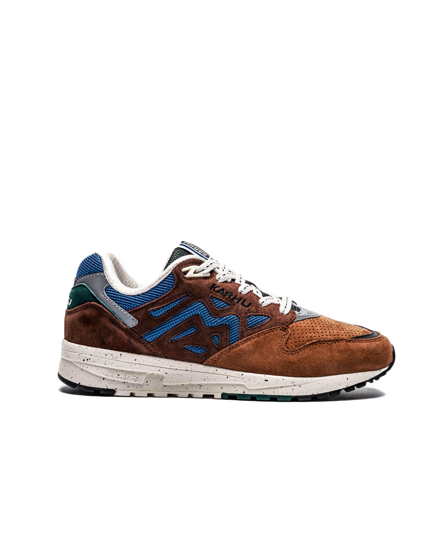 Exclusive Karhu Legacy — 4 — Front View