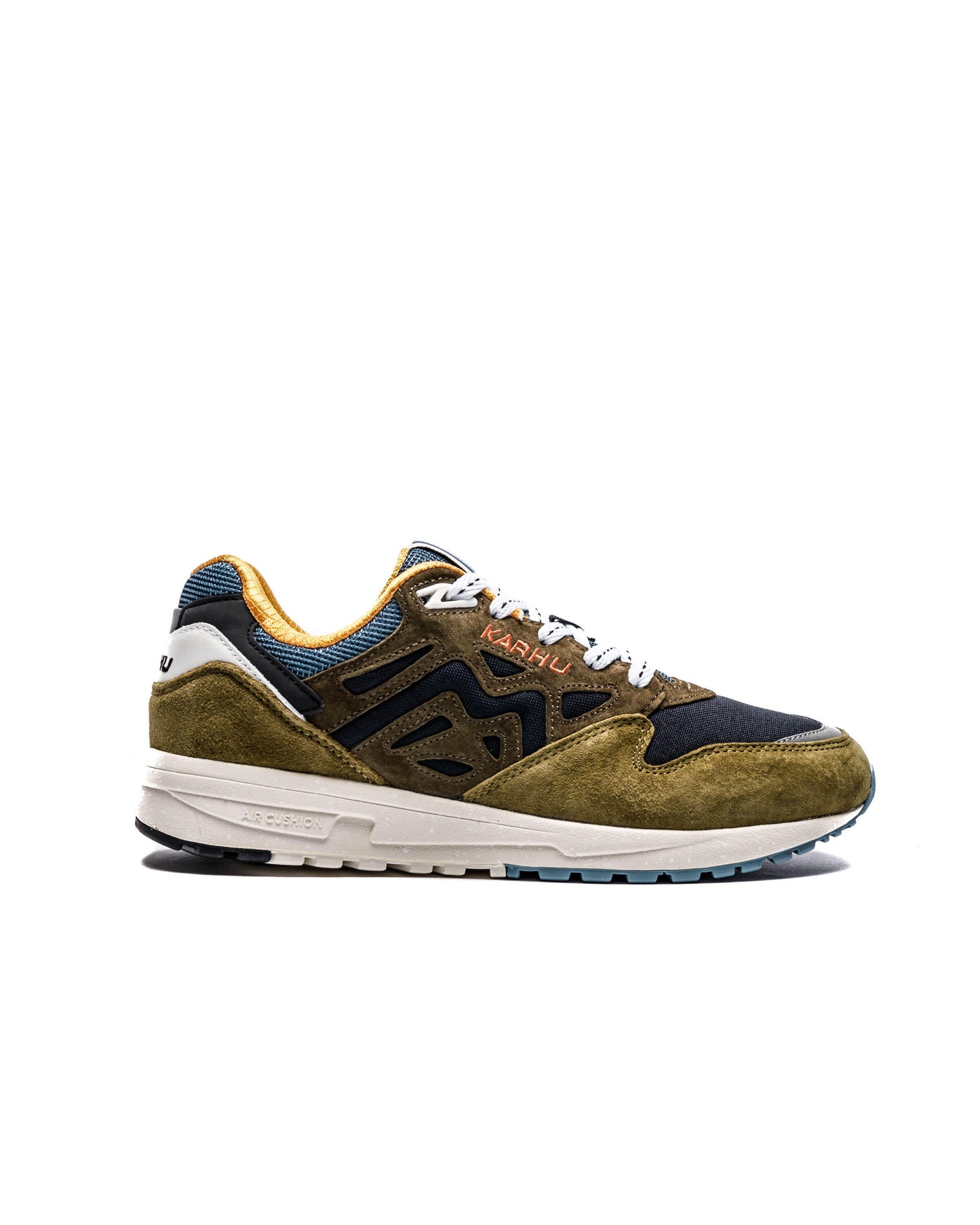Exclusive Karhu Legacy — 4 — Front View
