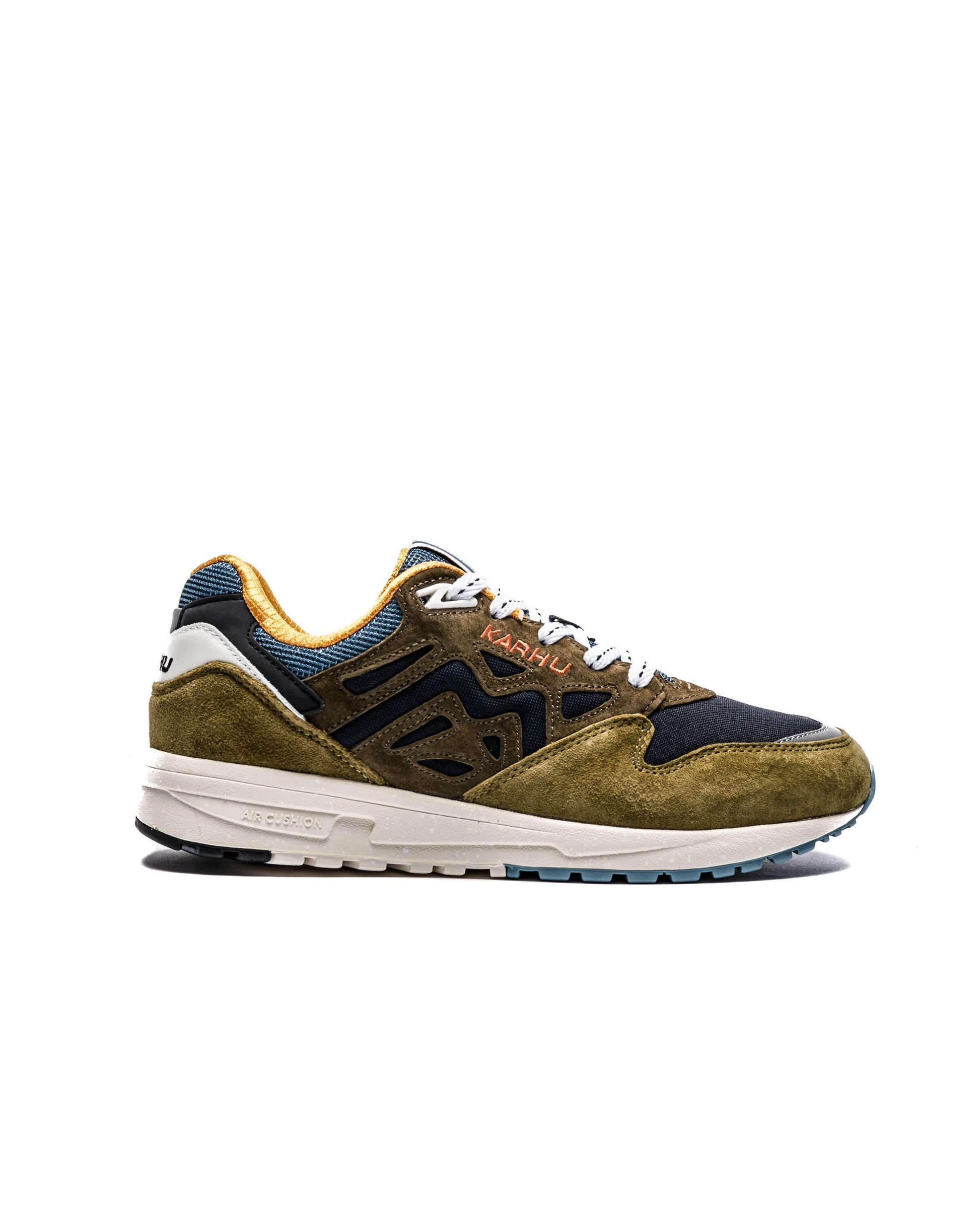 Exclusive Karhu Legacy — 4 — Front View