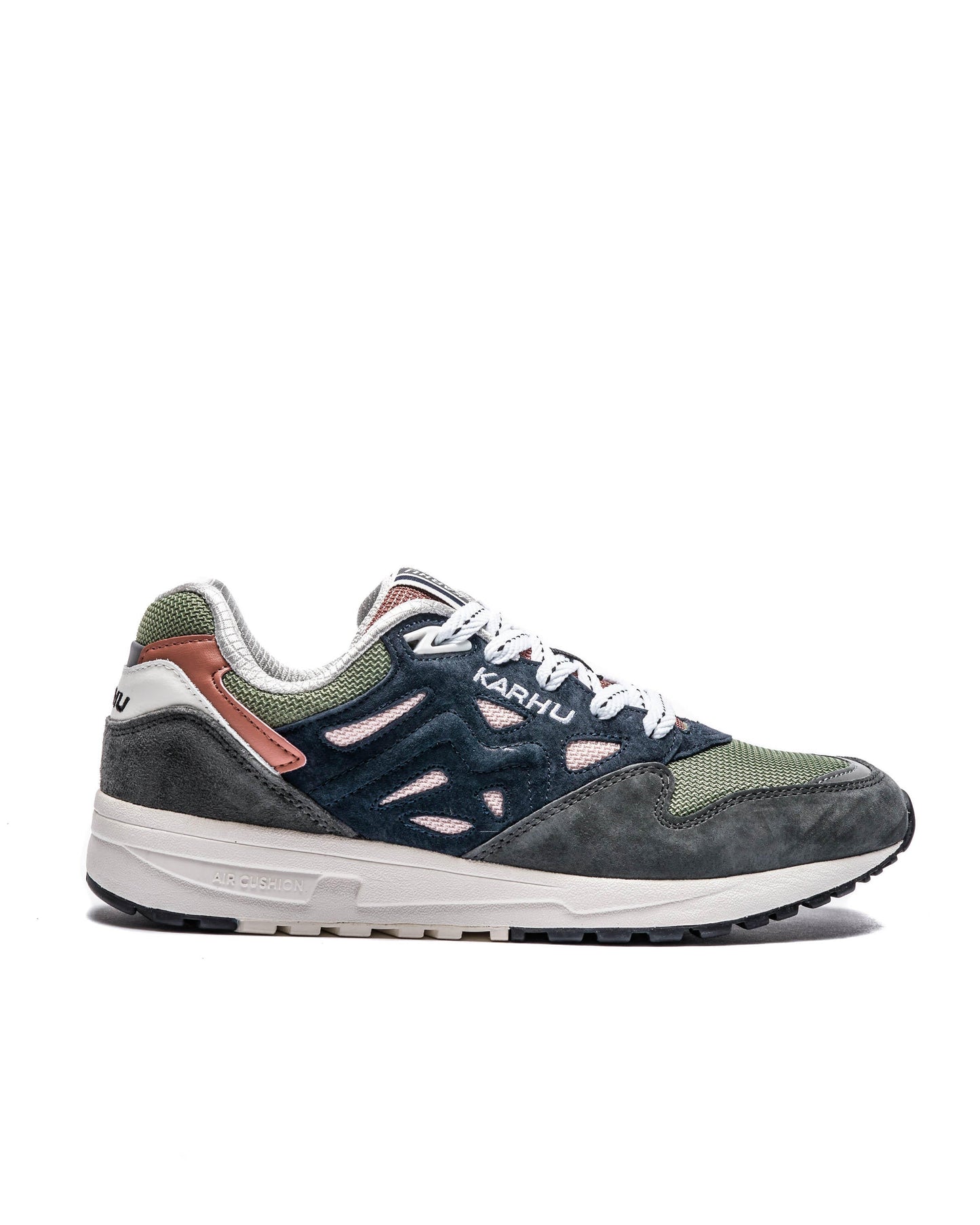 Exclusive Karhu Legacy — 4 — Front View