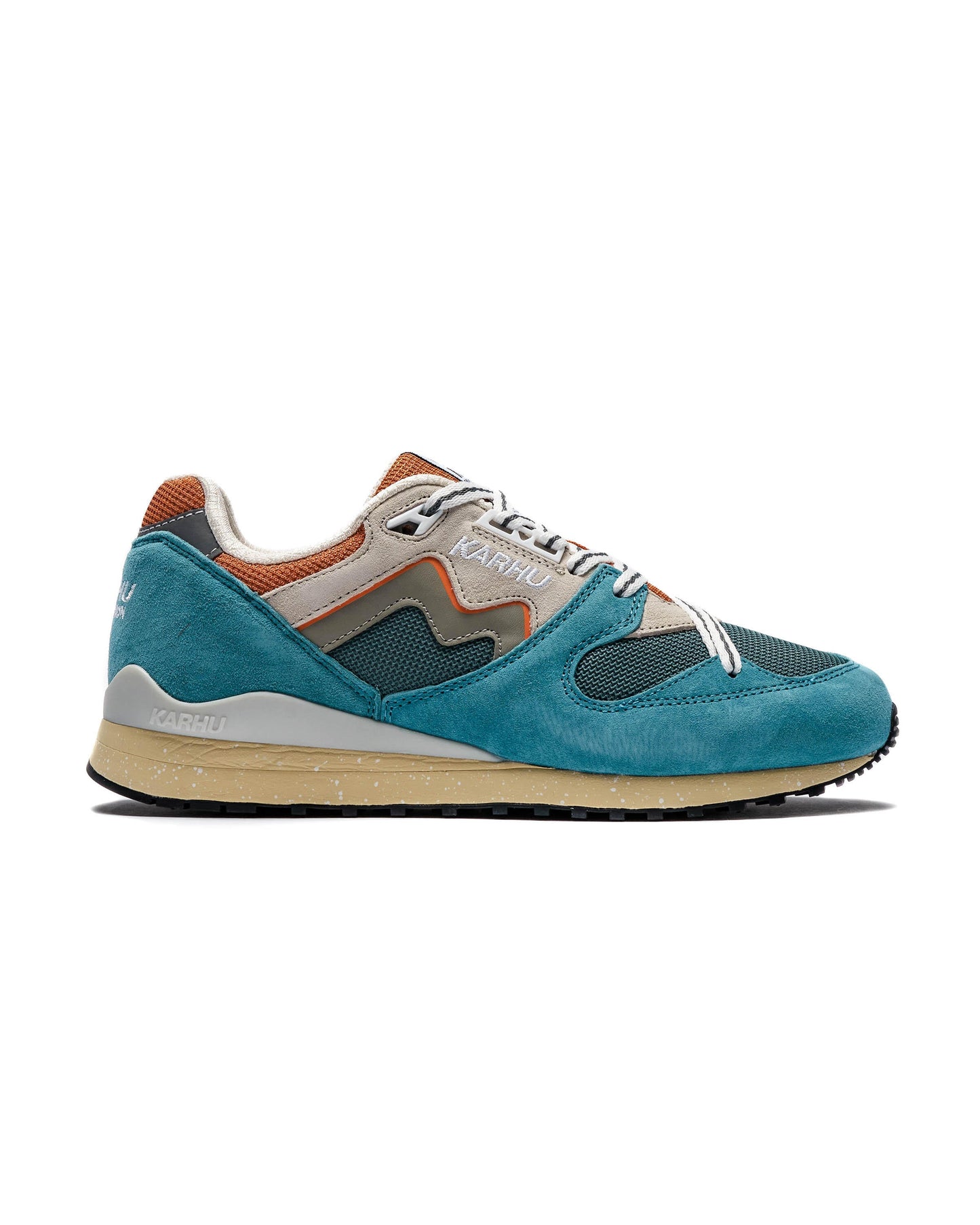 Exclusive Karhu Synchrone Classic — 4 — Front View