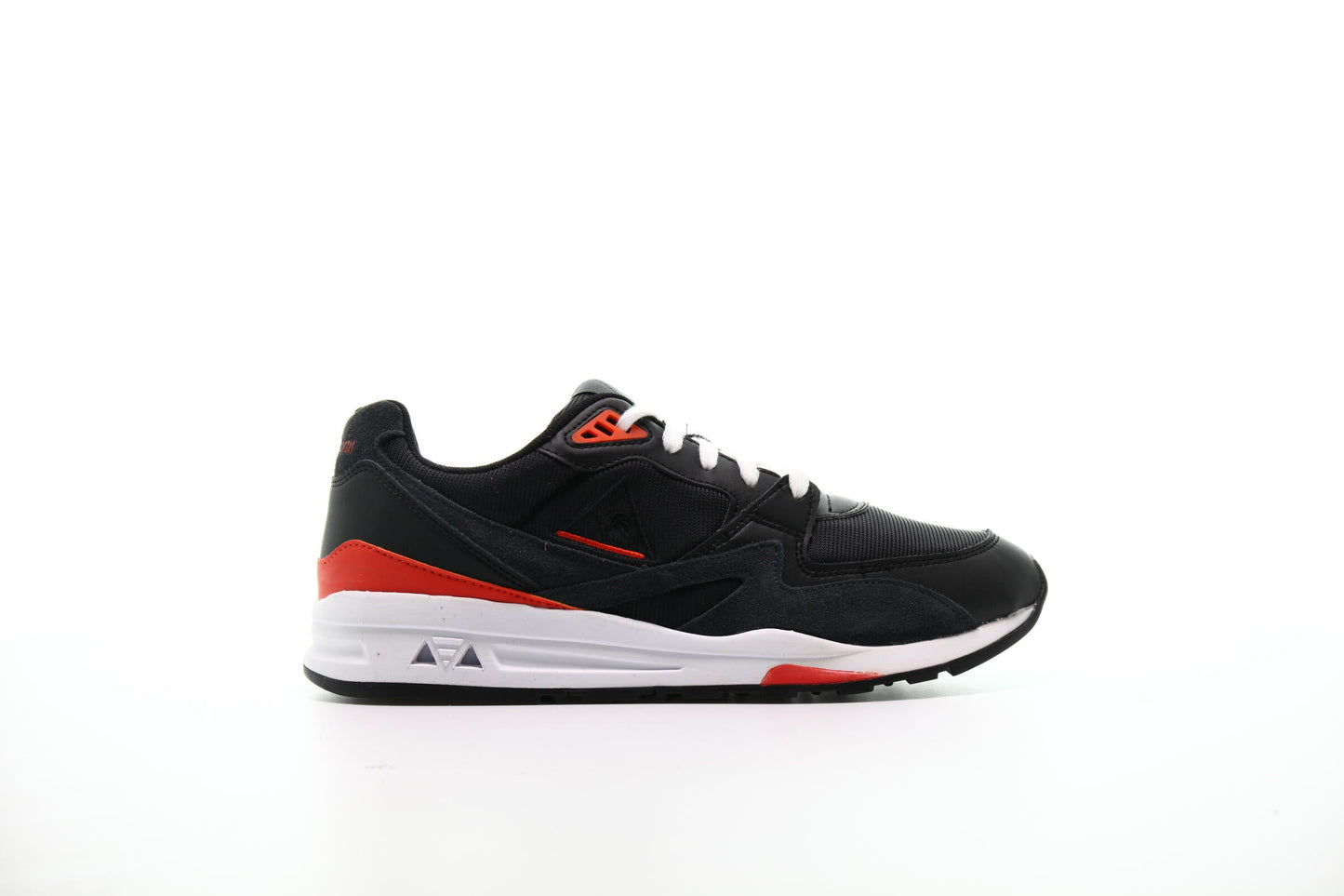 Exclusive Le Coq Sportif LCS R800 "Black" — 4.5 — Front View