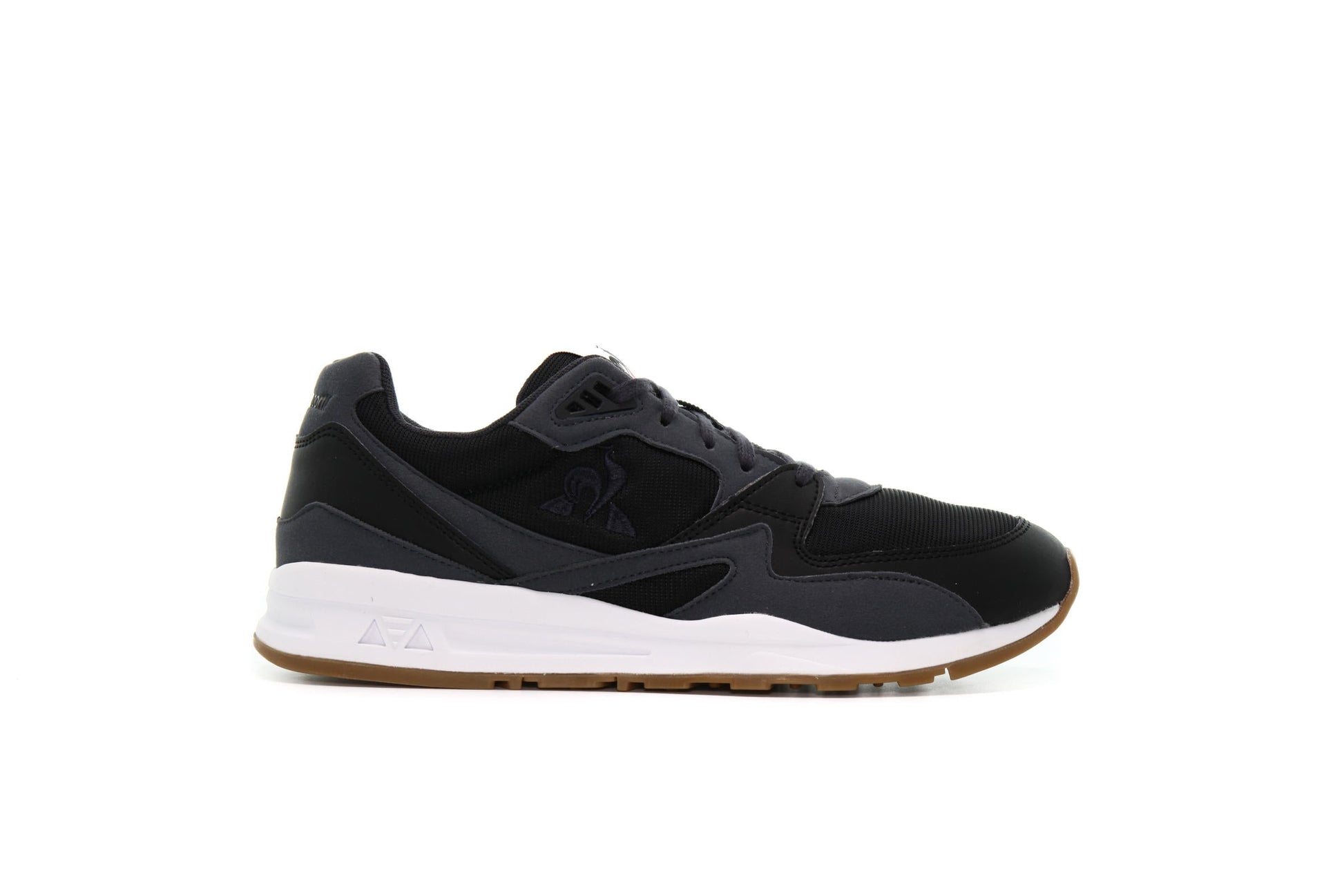 Exclusive Le Coq Sportif R800 "BLACK" — 4.5 — Front View