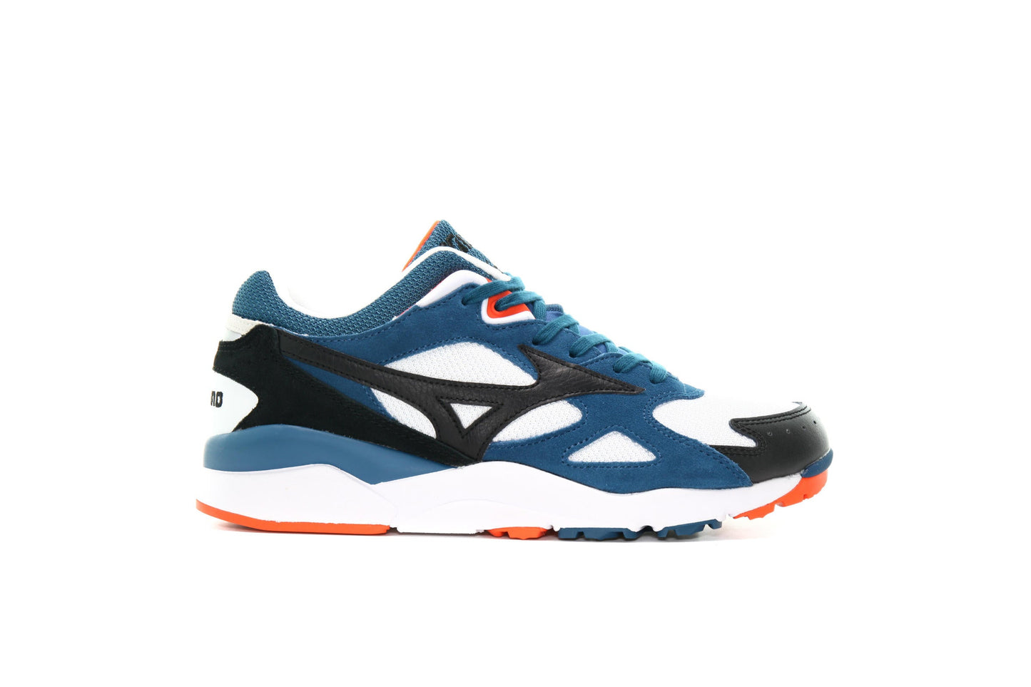 Exclusive Mizuno Sky Medal S "White" — 5 — Front View