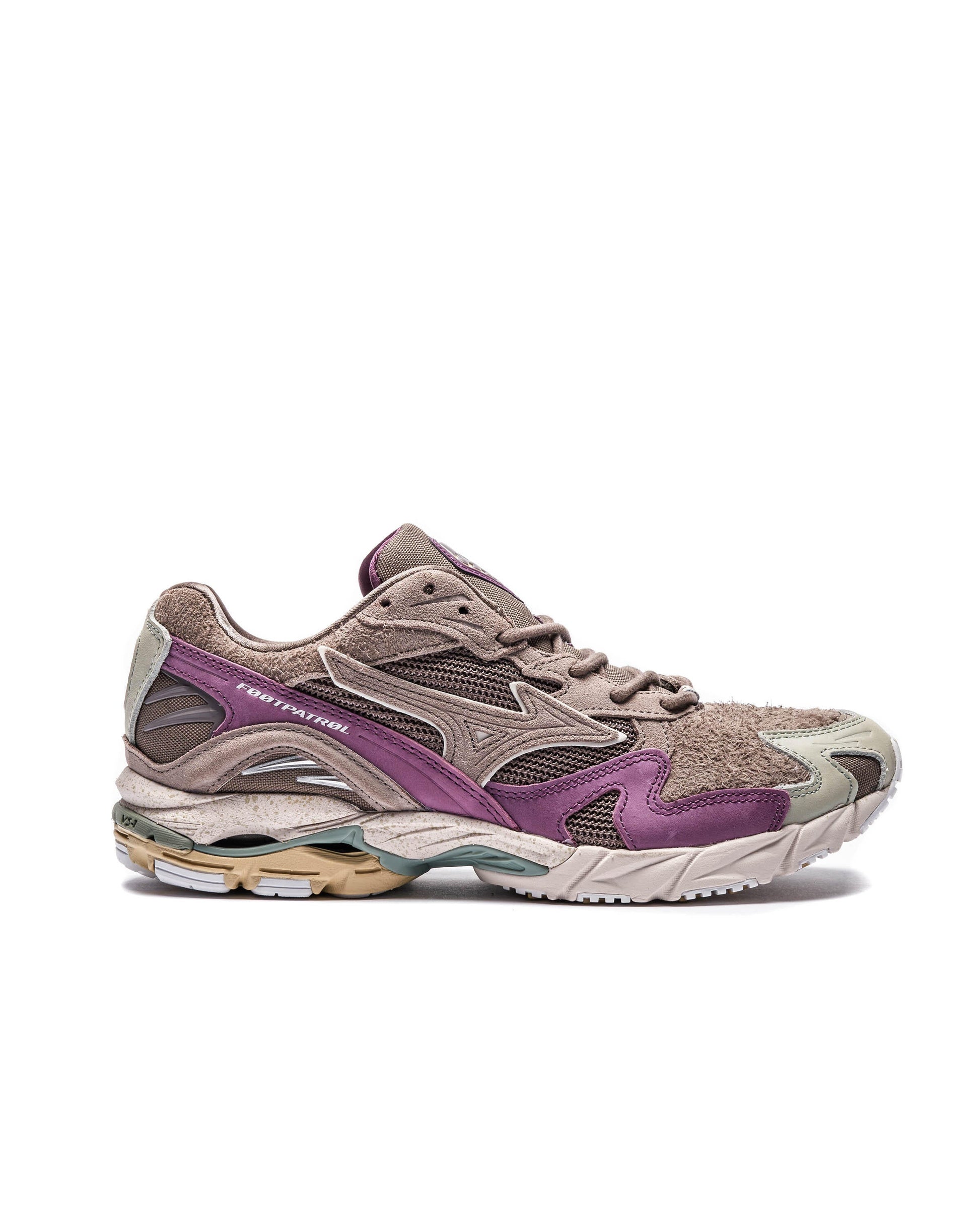 Exclusive Mizuno x Footpatrol Wave Rider 10 "Rust" — 5 — Front View