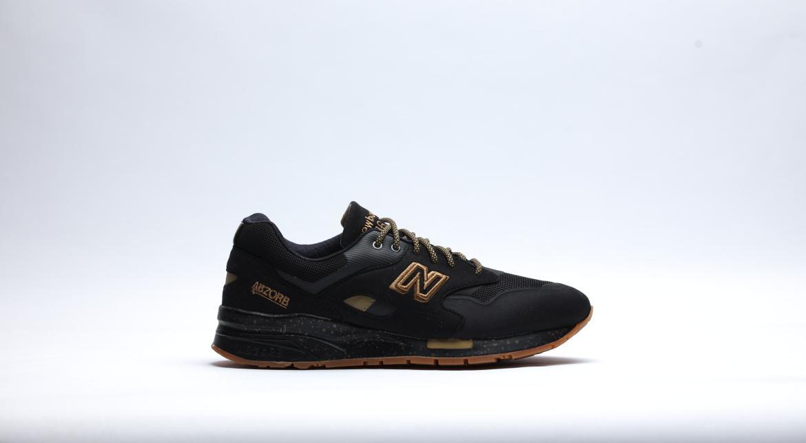 Exclusive New Balance CM 1600 AG — 4 — Front View