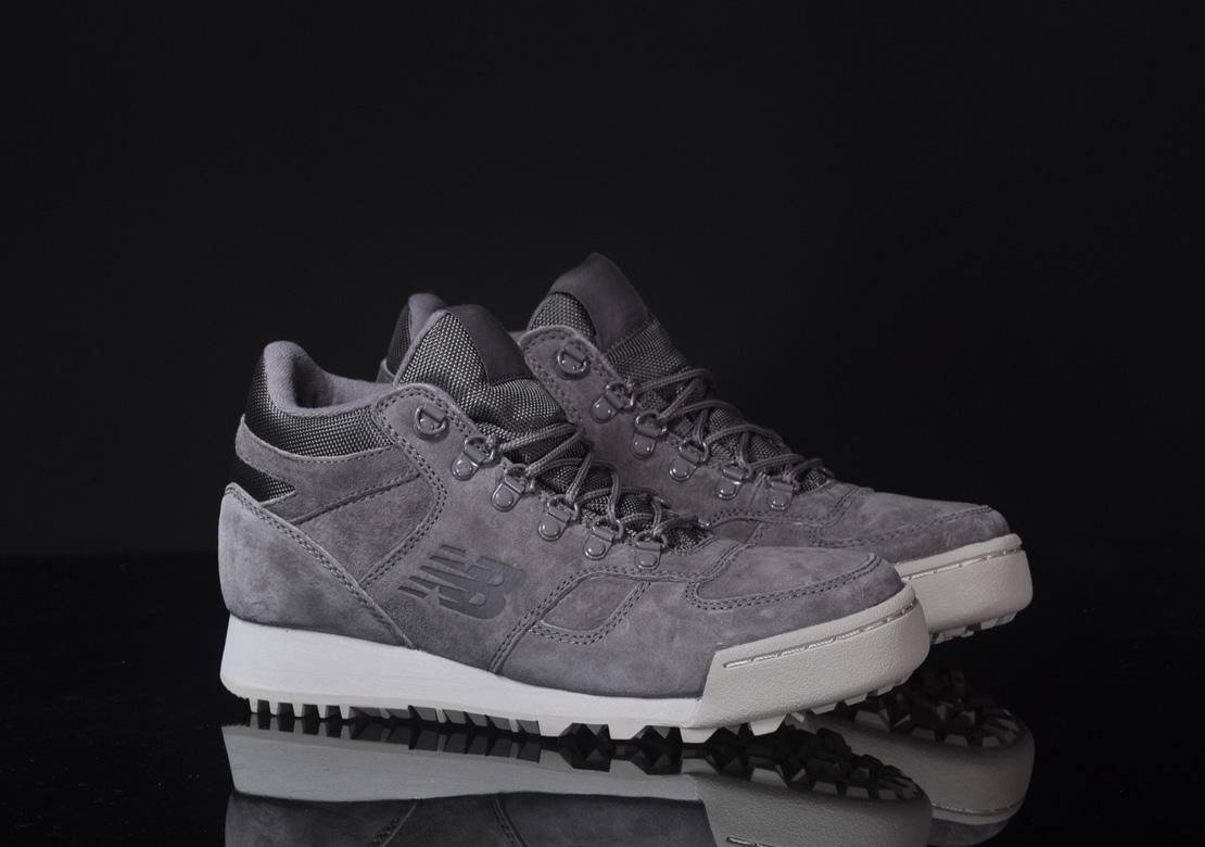 Exclusive New Balance H710BC — 4 — Front View