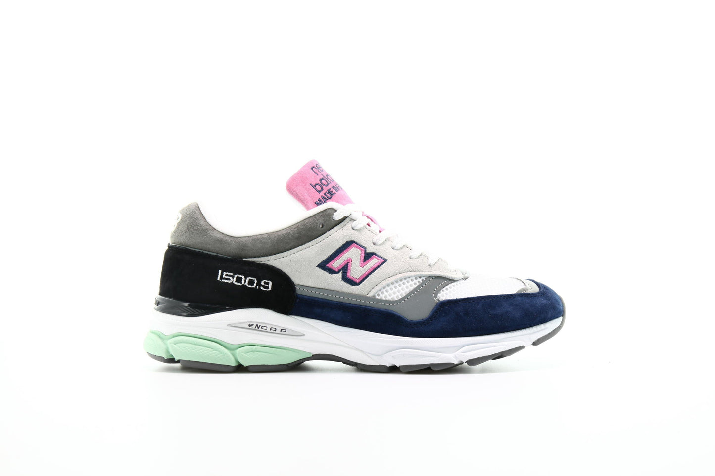 Exclusive New Balance M 15009 D FR "White & Black" — 4 — Front View