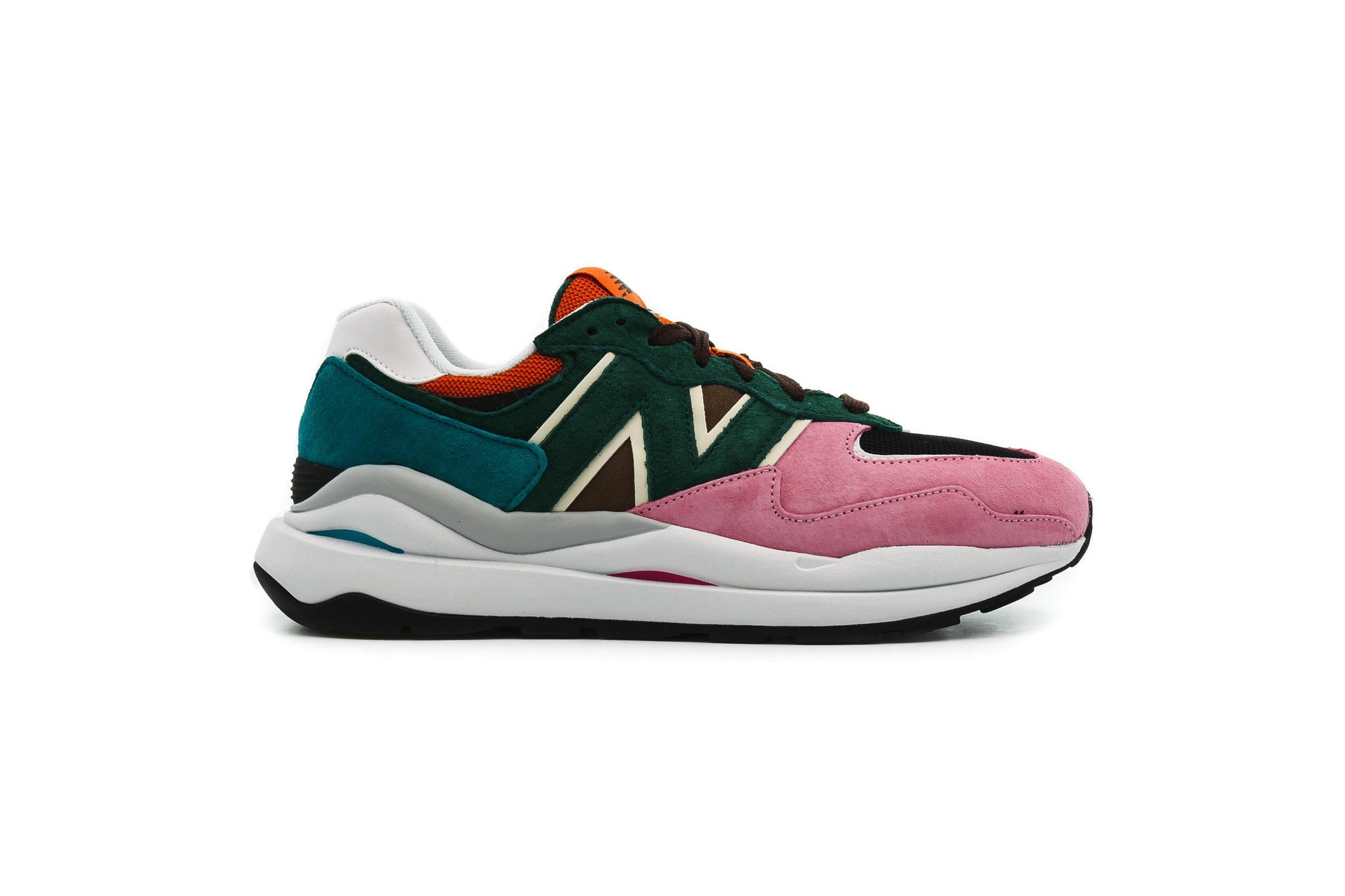 Exclusive New Balance M 5740 FM1 — 4 — Front View