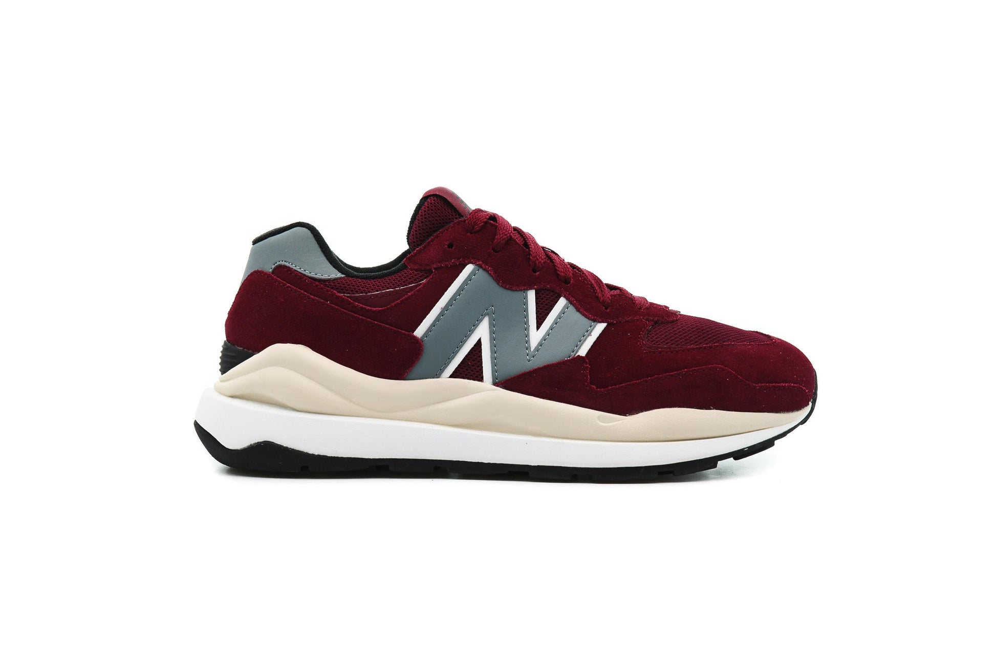 Exclusive New Balance M 5740 HL1 — 4 — Front View