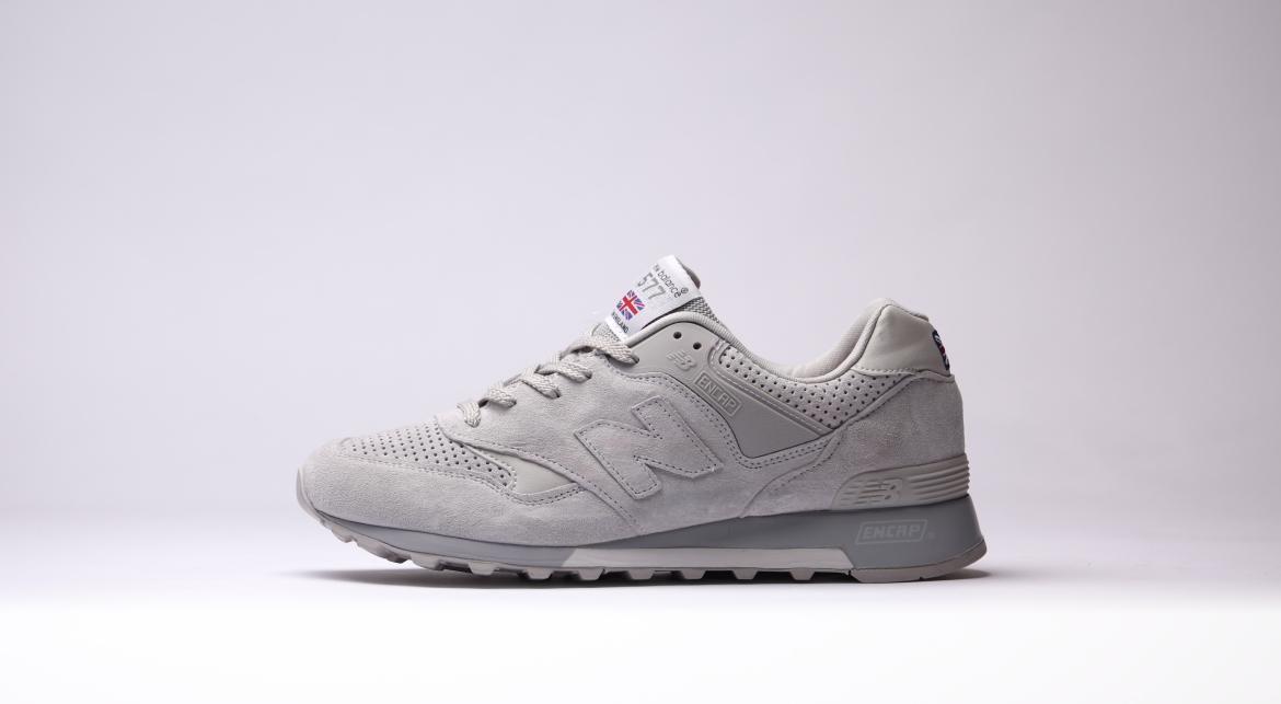 Exclusive New Balance M 577 FW "Made in UK" — 4 — Front View