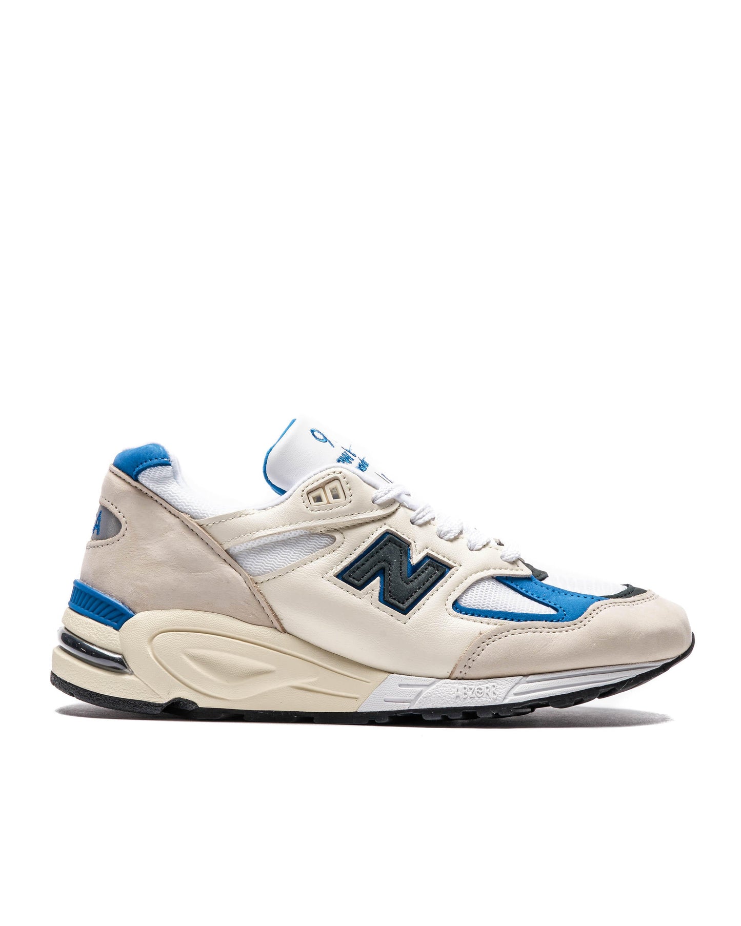 Exclusive New Balance M 990 WB2 — 4 — Front View