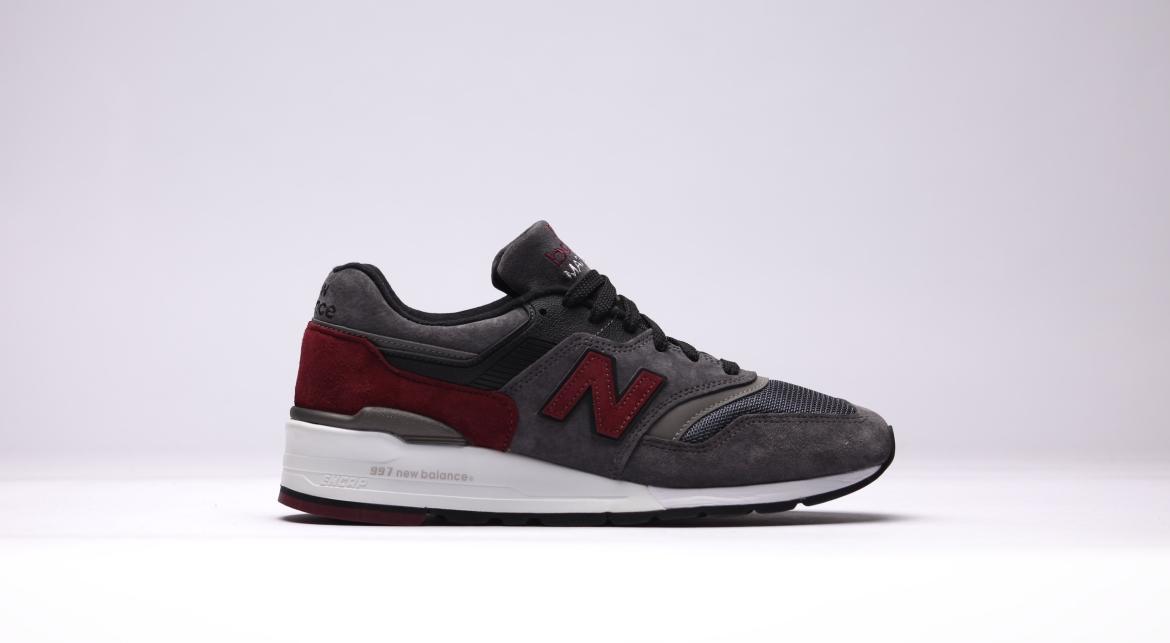 Exclusive New Balance M 997 CCF "Made in USA" — 4 — Front View