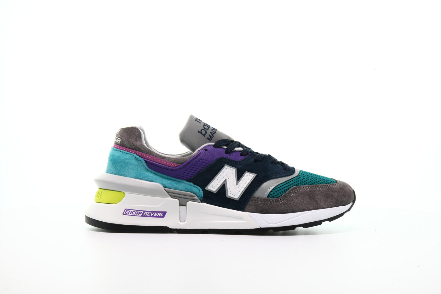 Exclusive New Balance M 997 SMG "Grey" — 4 — Front View