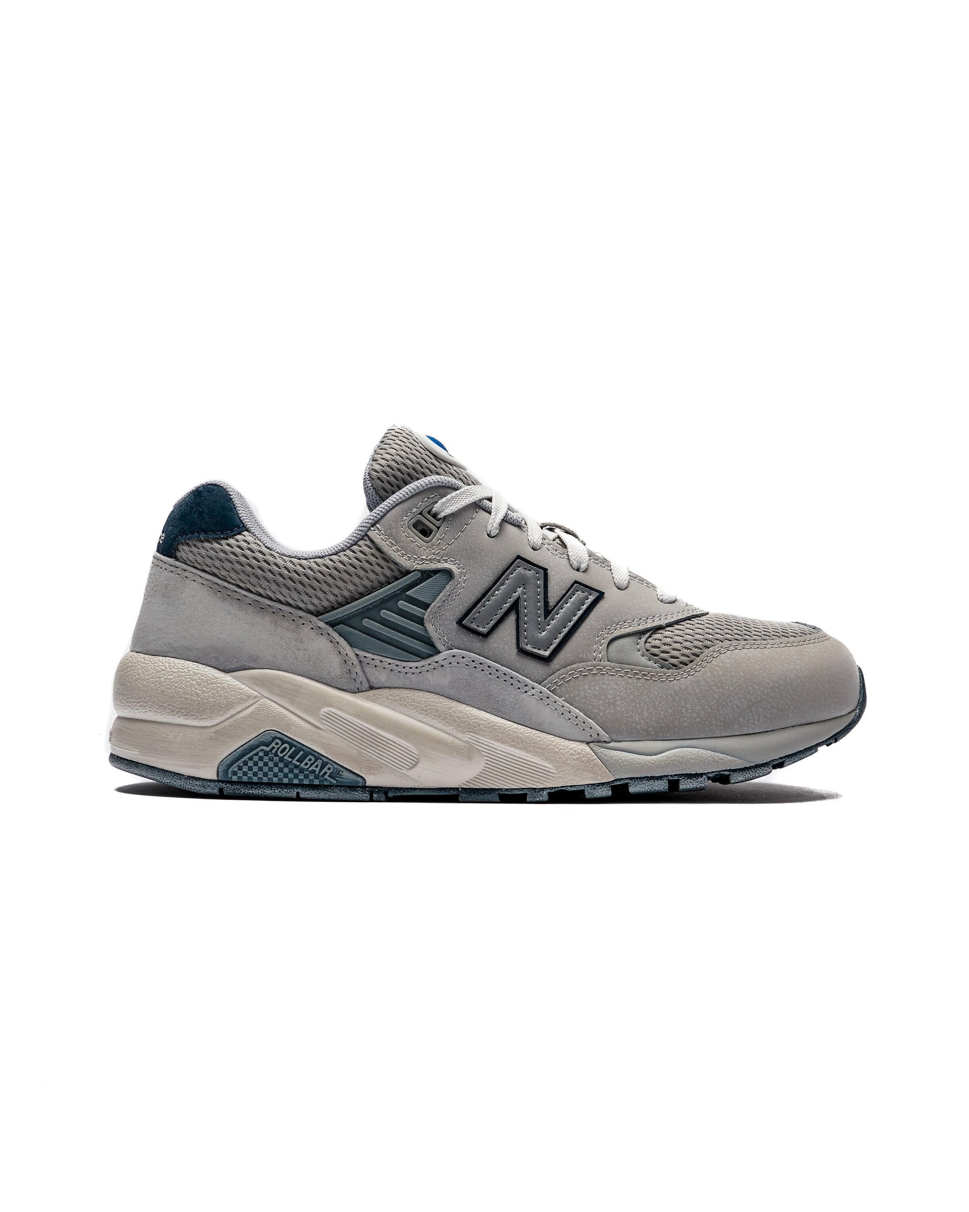 Exclusive New Balance MT 580 MD2 — 4 — Front View