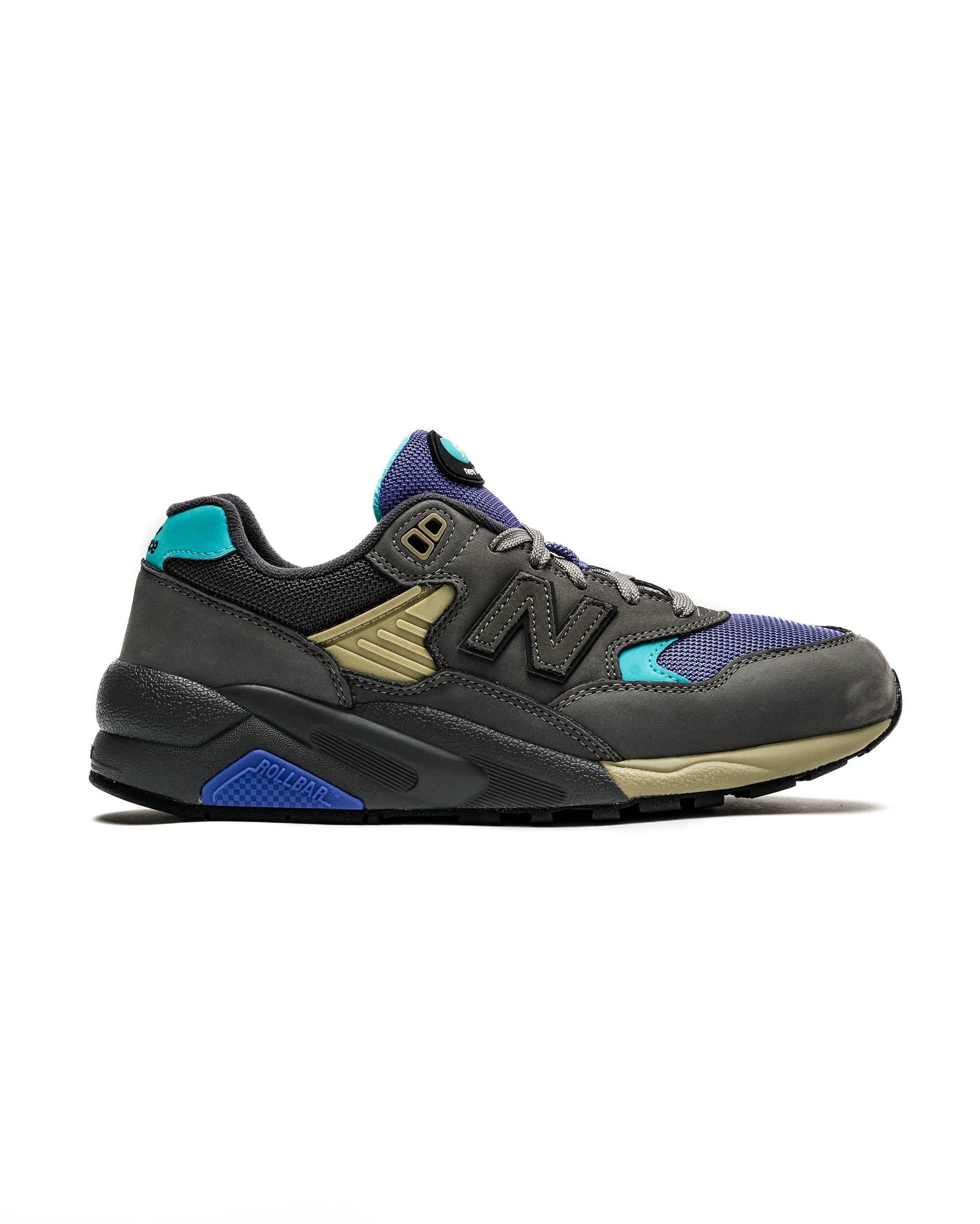 Exclusive New Balance MT 580 VA2 — 4 — Front View