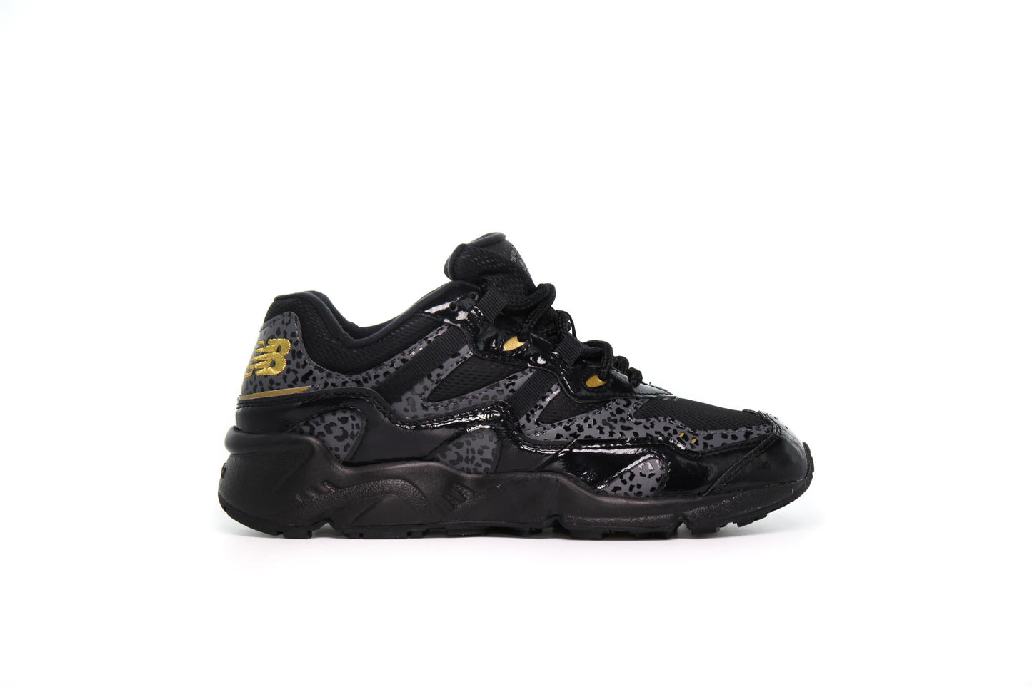 Exclusive New Balance WL 850 LBD "Black" — 3 — Front View