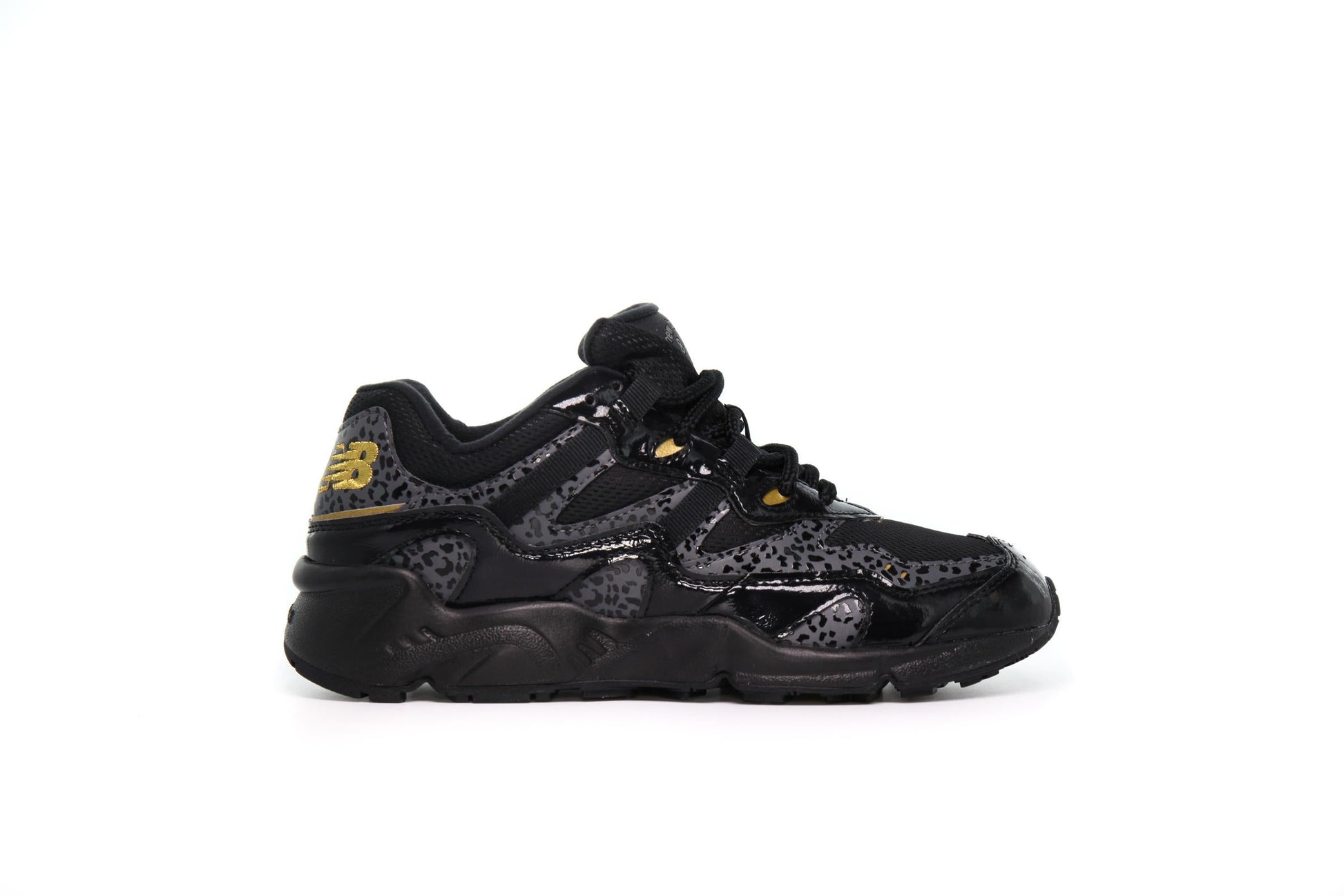 Exclusive New Balance WL 850 LBD "Black" — 3 — Front View