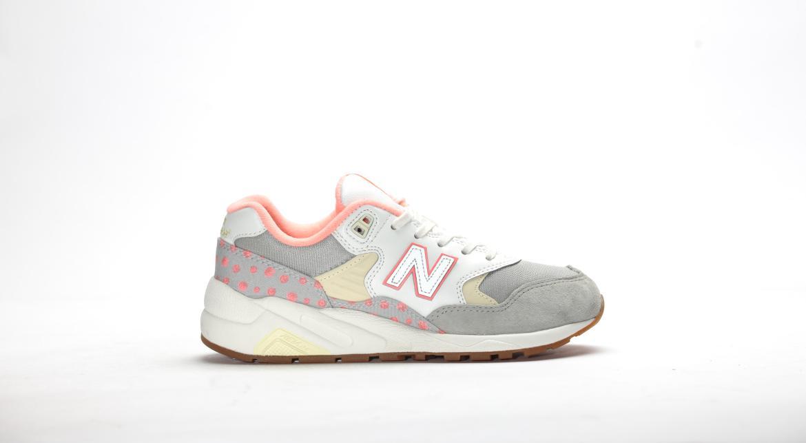 Exclusive New Balance WRT 580 KP — 3 — Front View
