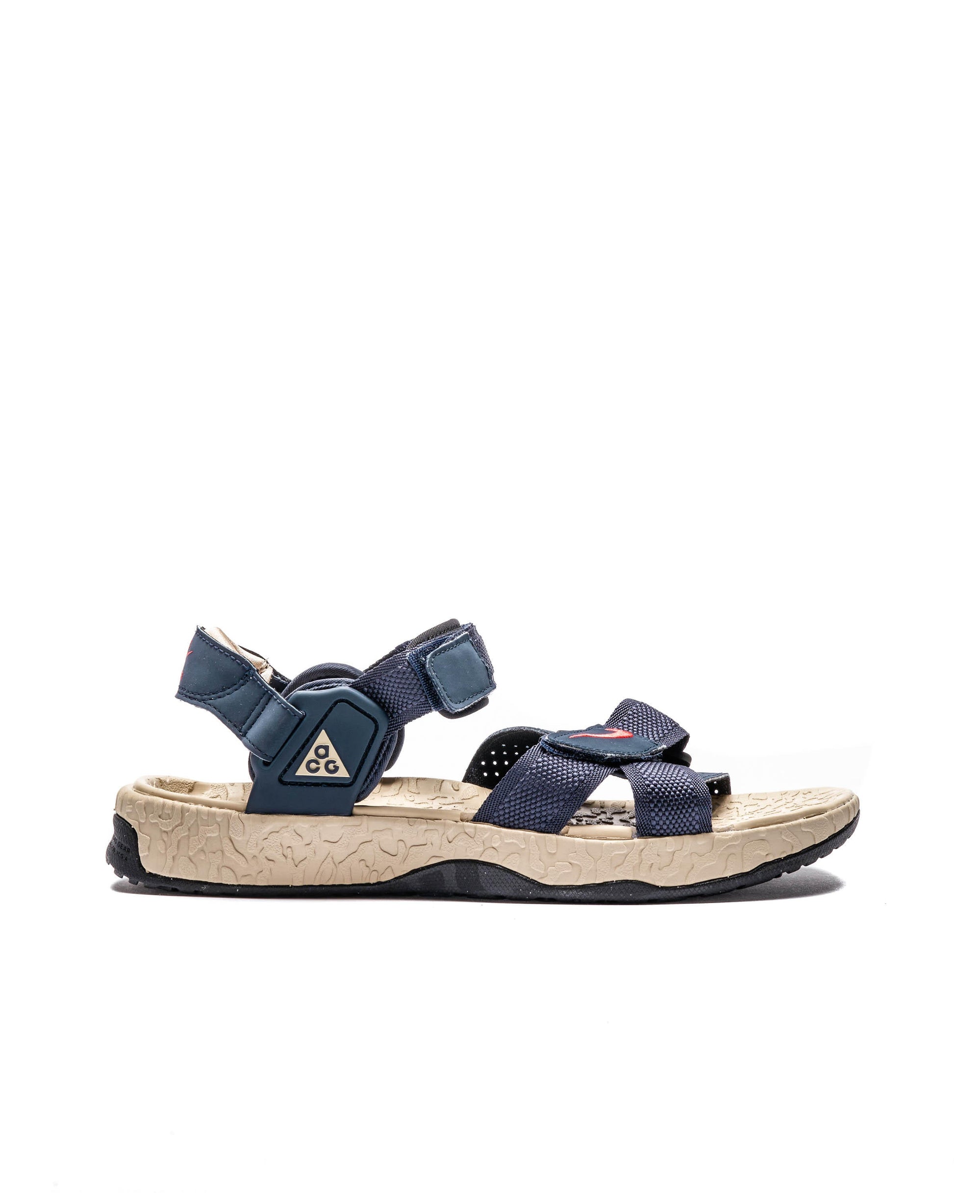 Exclusive Nike ACG AIR DESCHUTZ+ — 3 — Front View