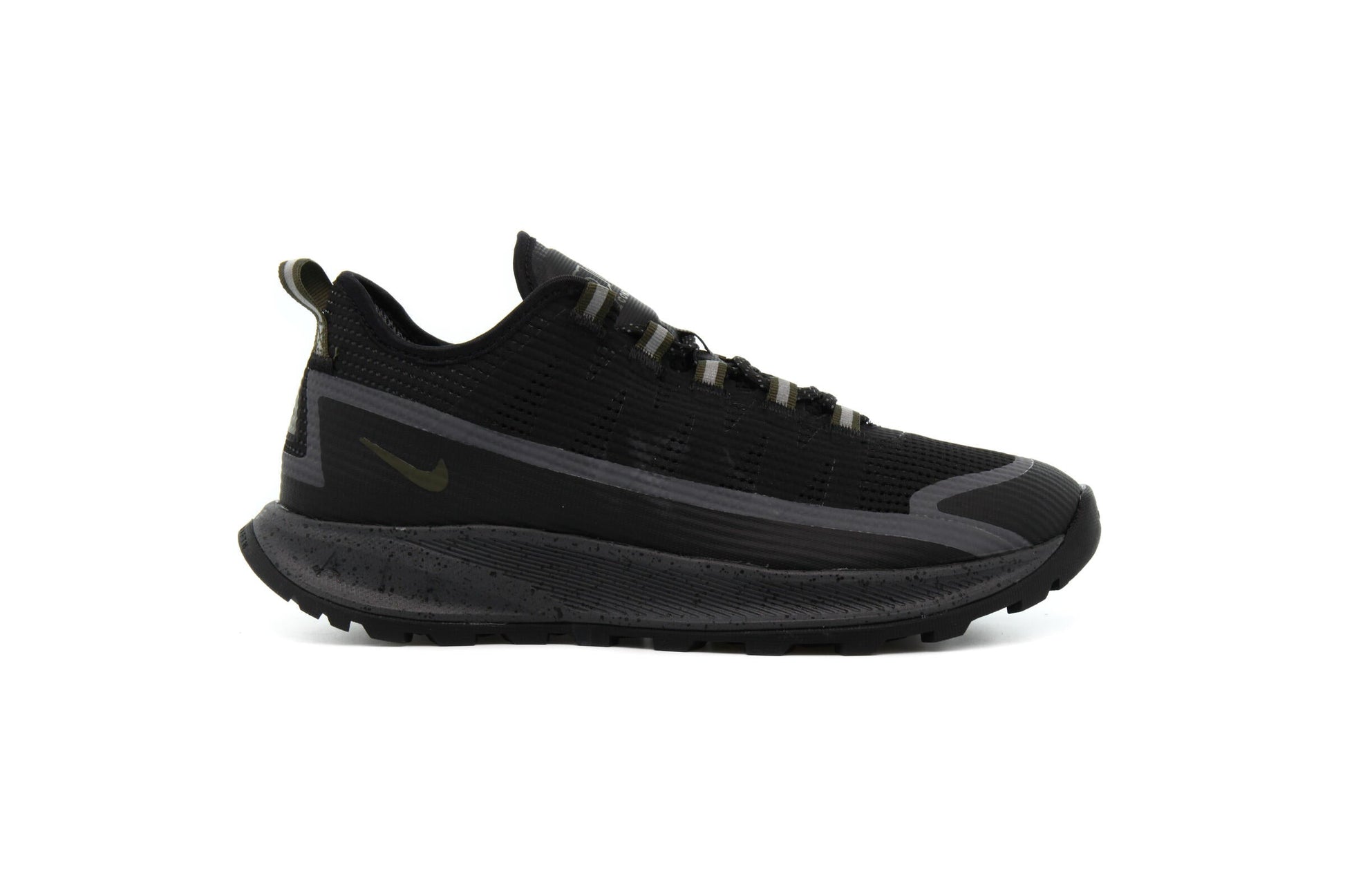 Exclusive Nike ACG AIR NASU "BLACK" — 3.5 — Front View