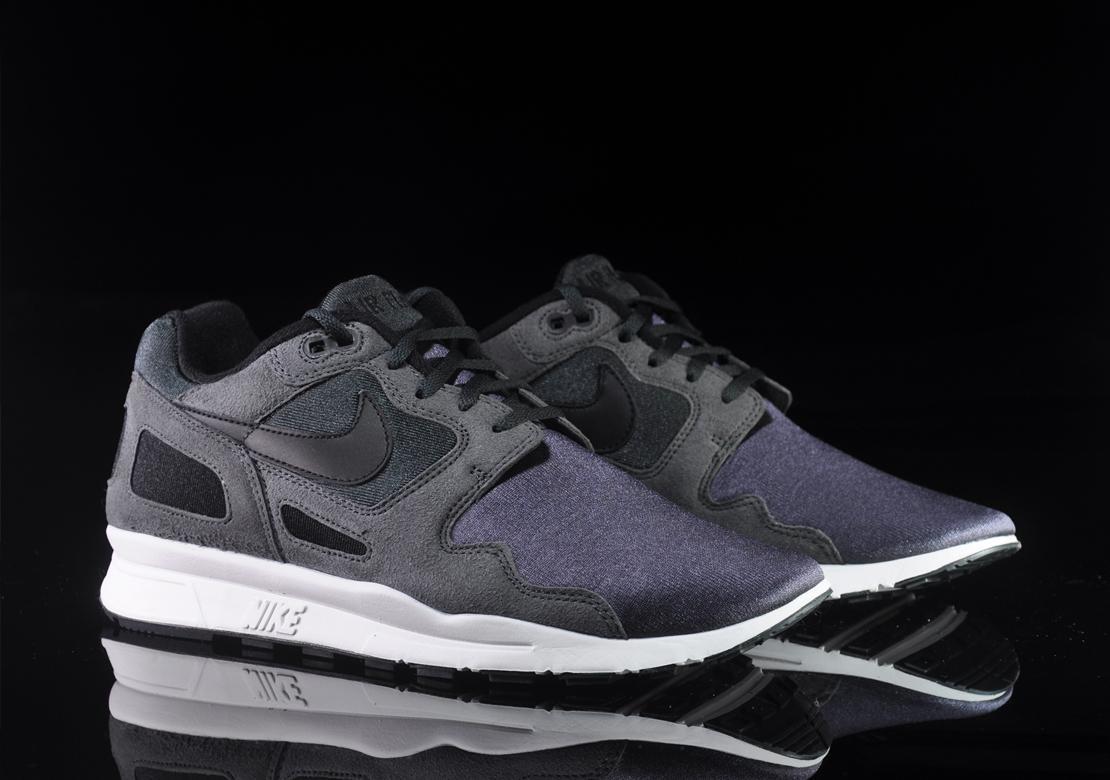 Exclusive Nike Air Flow — 3.5 — Front View