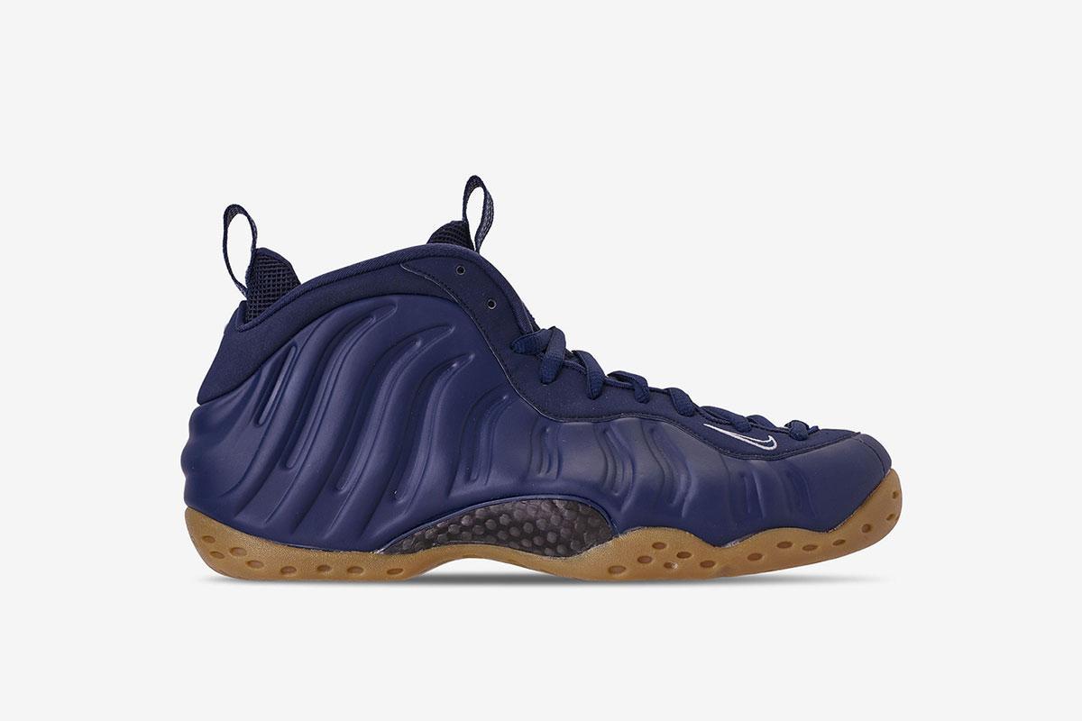 Exclusive Nike Air Foamposite One "Midnight Navy" — 3.5 — Front View