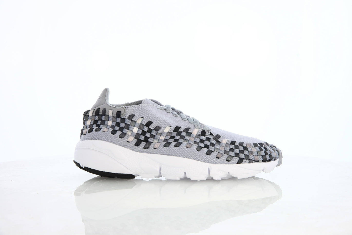 Exclusive Nike Air Footscape Woven Nm "Wolf Grey" — 3.5 — Front View