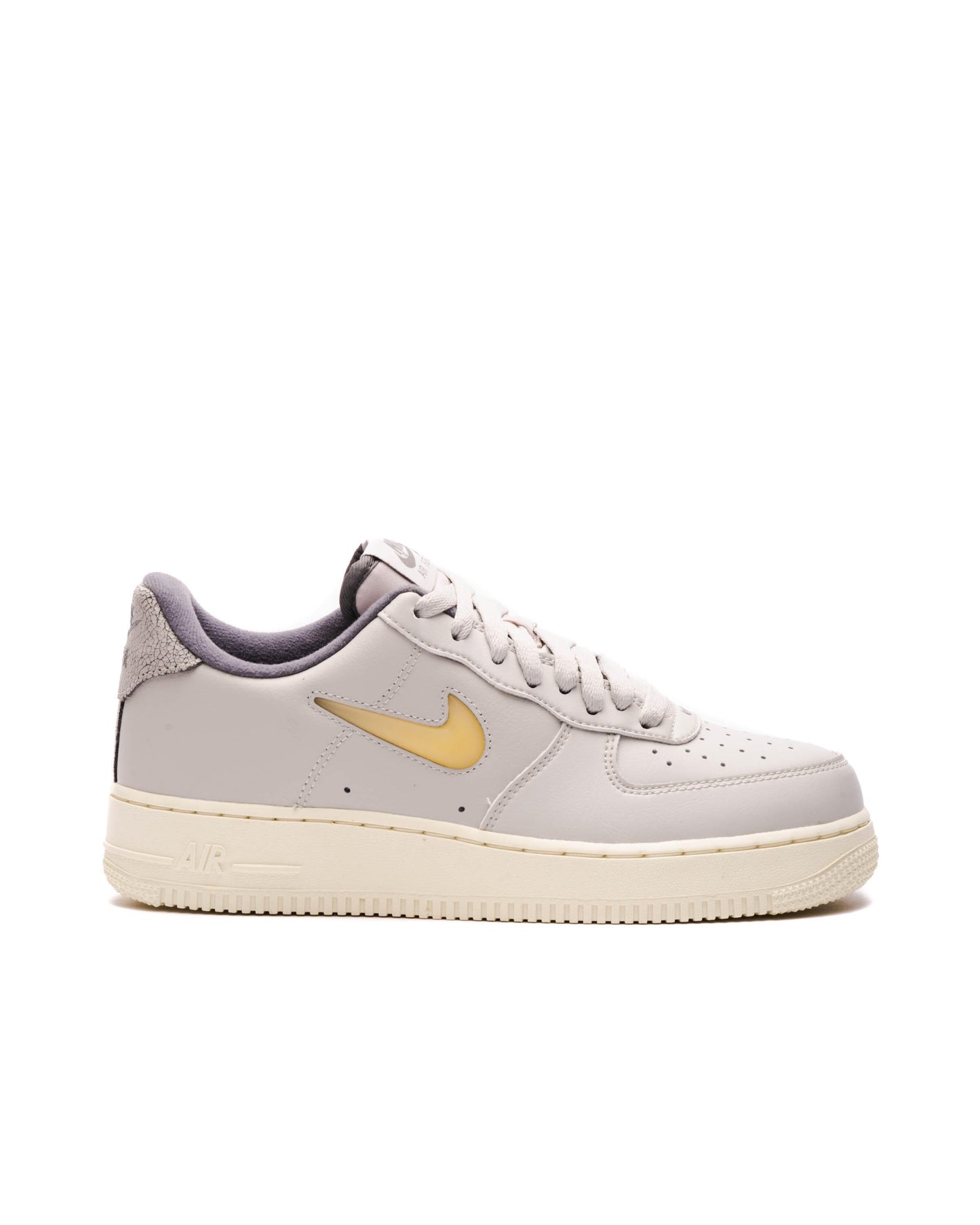 Exclusive Nike AIR FORCE 1 '07 LX — 3 — Front View