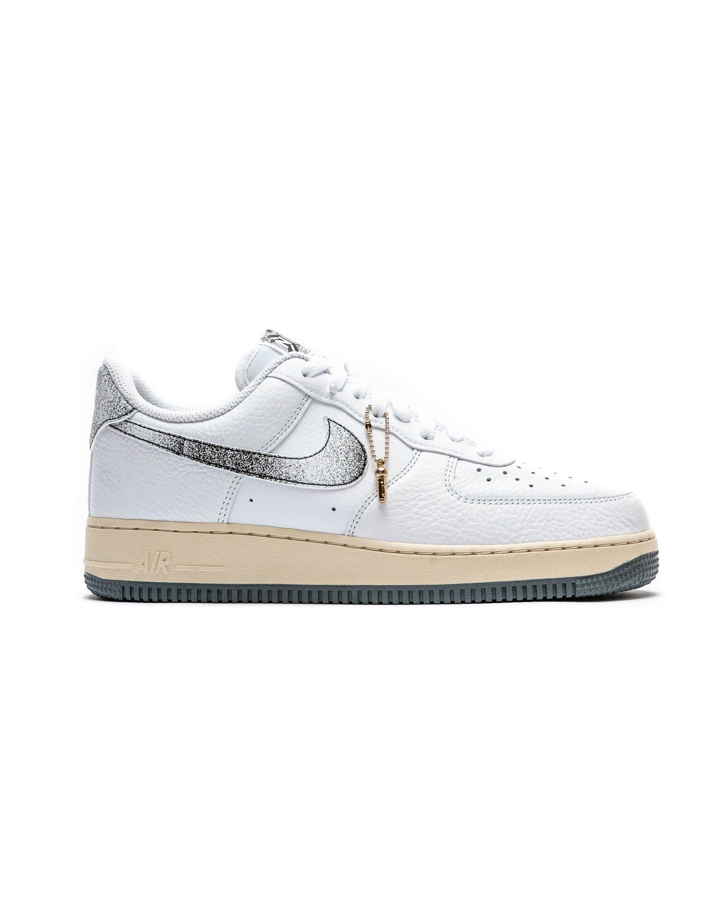 Exclusive Nike AIR FORCE 1 '07 LX — 3 — Front View