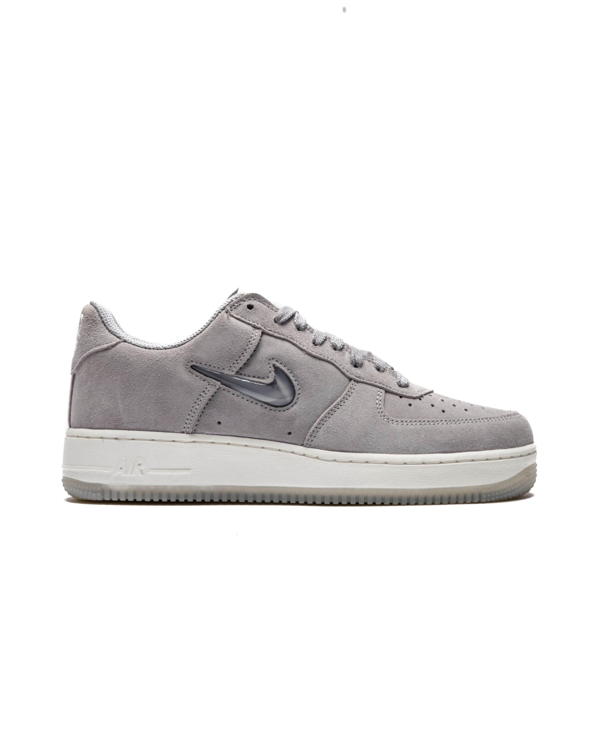 Exclusive Nike AIR FORCE 1 LOW RETRO — 3 — Front View