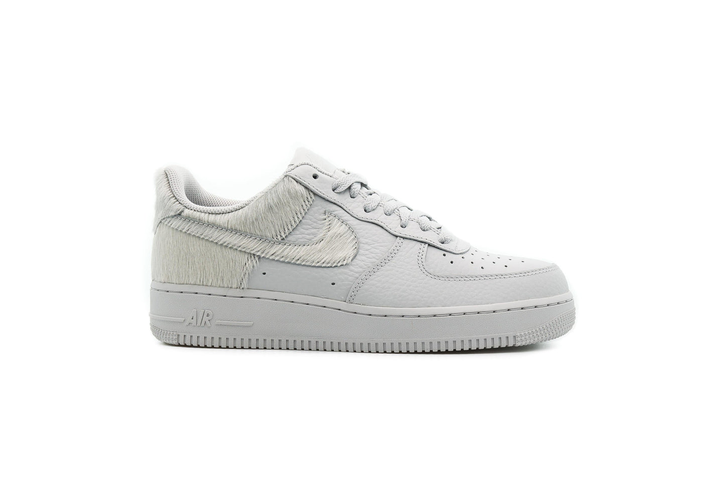 Exclusive Nike AIR FORCE 1 — 3.5 — Front View