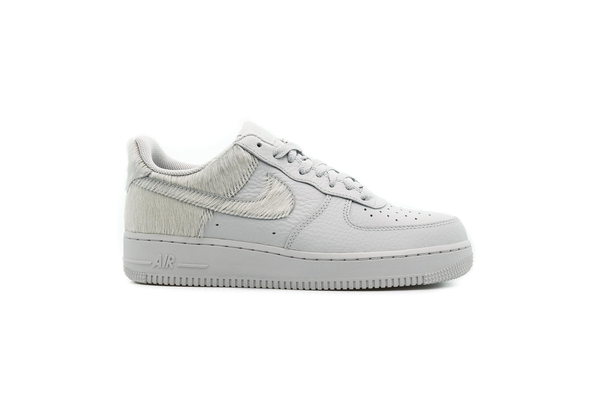 Exclusive Nike AIR FORCE 1 — 3.5 — Front View