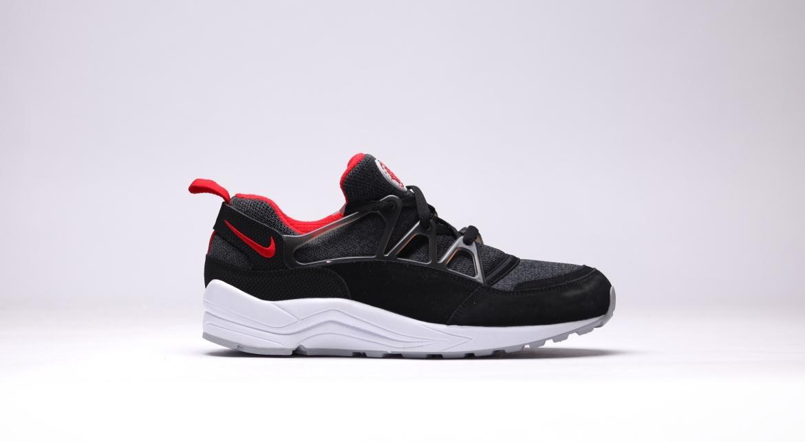 Exclusive Nike Air Huarache Light "University Red" — 3.5 — Front View
