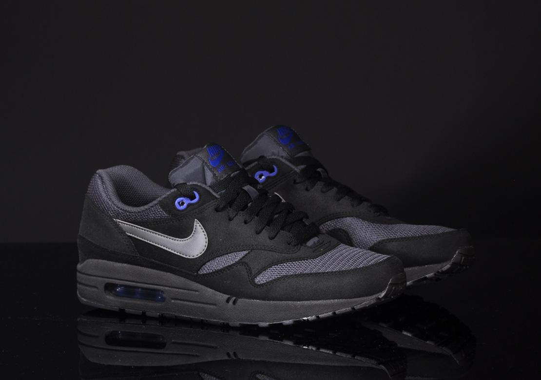 Exclusive Nike Air Max 1 — 3.5 — Front View