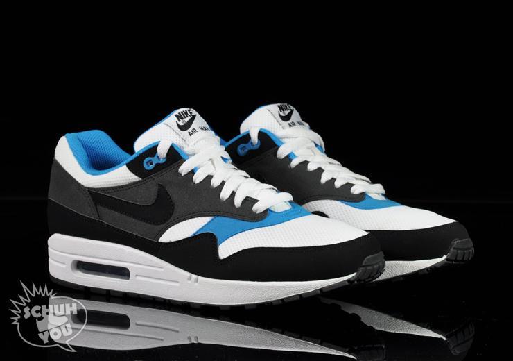 Exclusive Nike Air Max 1 — 3.5 — Front View