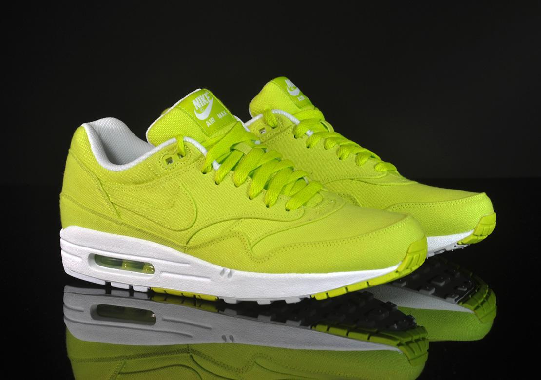 Exclusive Nike Air Max 1 — 3.5 — Front View