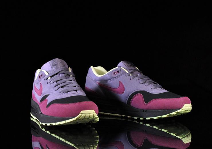 Exclusive Nike Air Max 1 — 3.5 — Front View