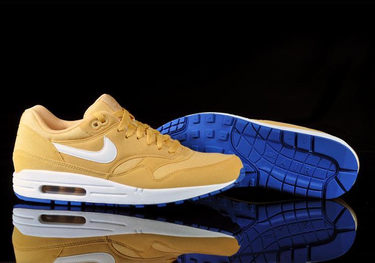 Exclusive Nike Air Max 1 — 3.5 — Front View