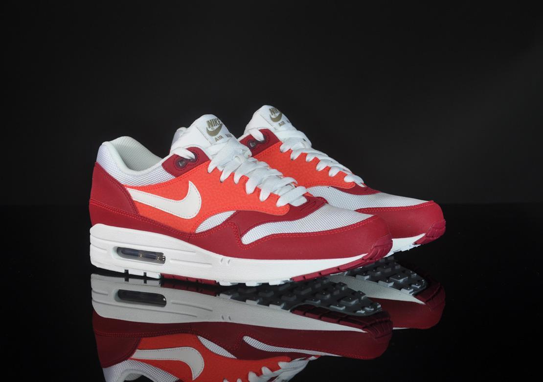 Exclusive Nike Air Max 1 — 3.5 — Front View