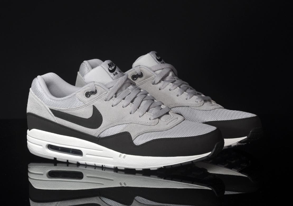 Exclusive Nike Air Max 1 PRM — 3.5 — Front View