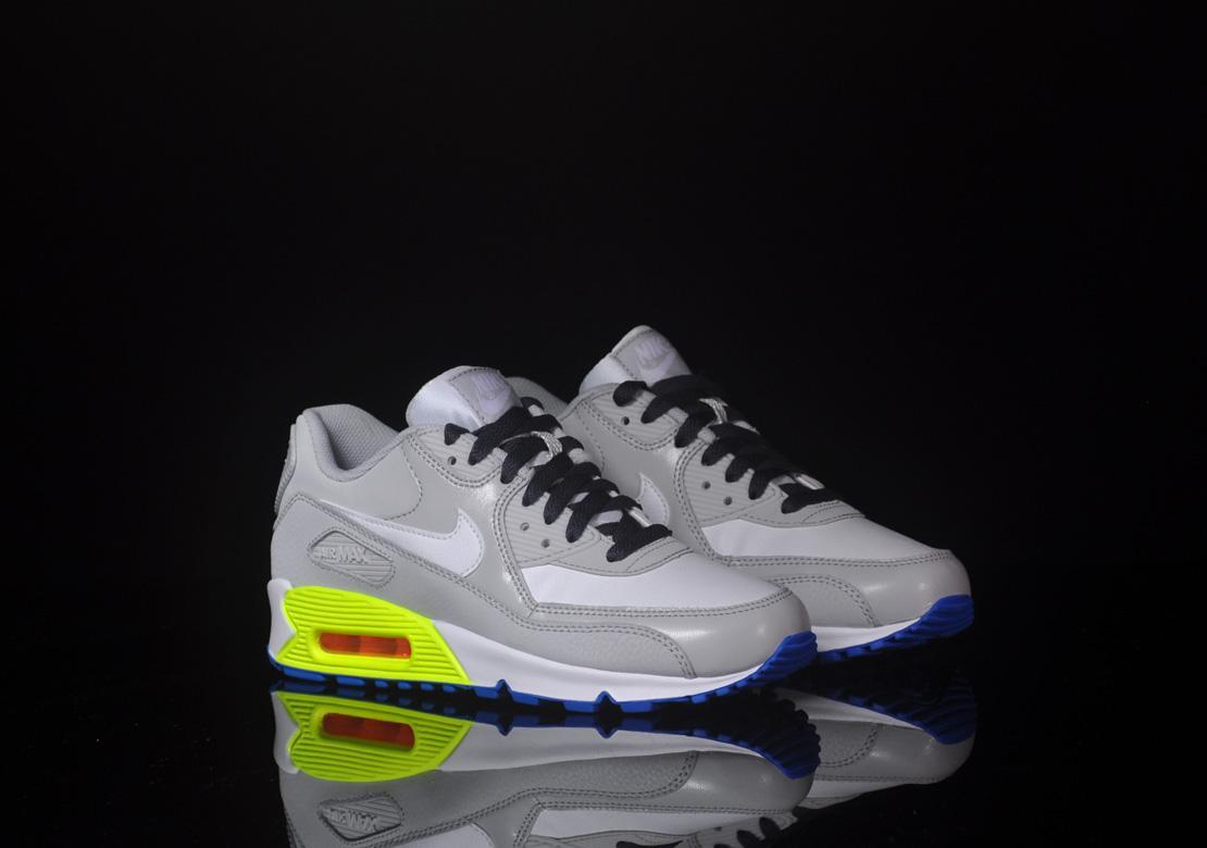Exclusive Nike Air Max 90 (GS) — 3.5 — Front View