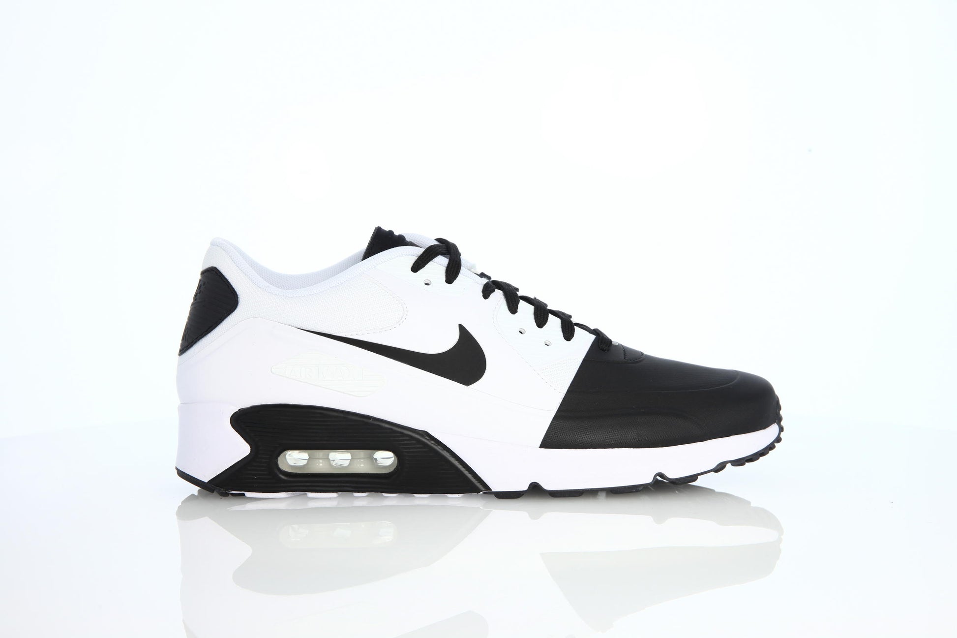 Exclusive Nike Air Max 90 Ultra 2.0 Se "Black N White" — 3.5 — Front View