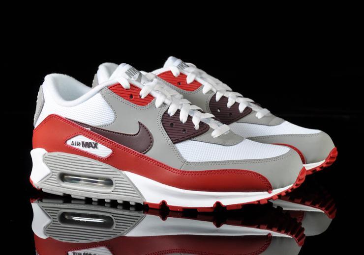 Exclusive Nike Air Max 90 — 3.5 — Front View