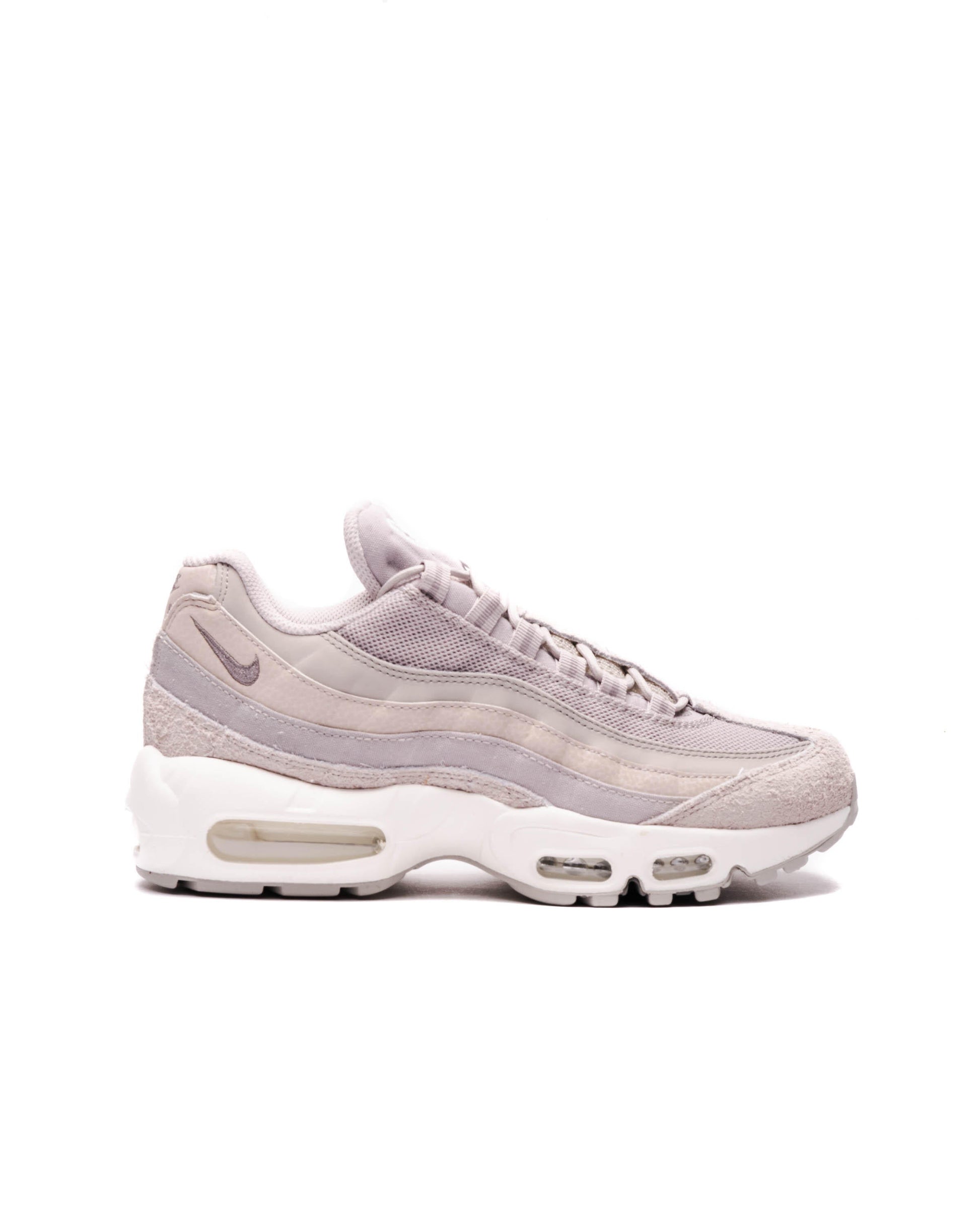 Exclusive Nike AIR MAX 95 SE — 3 — Front View