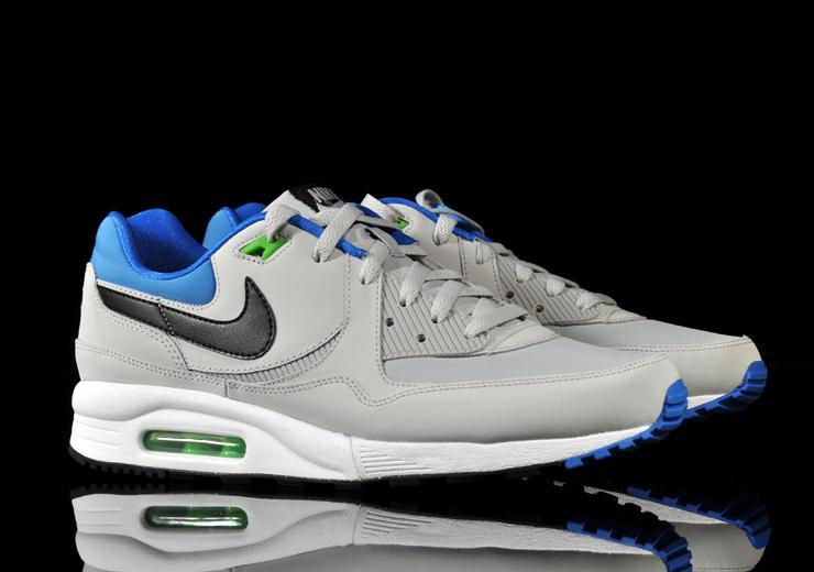 Exclusive Nike Air Max Light — 3.5 — Front View