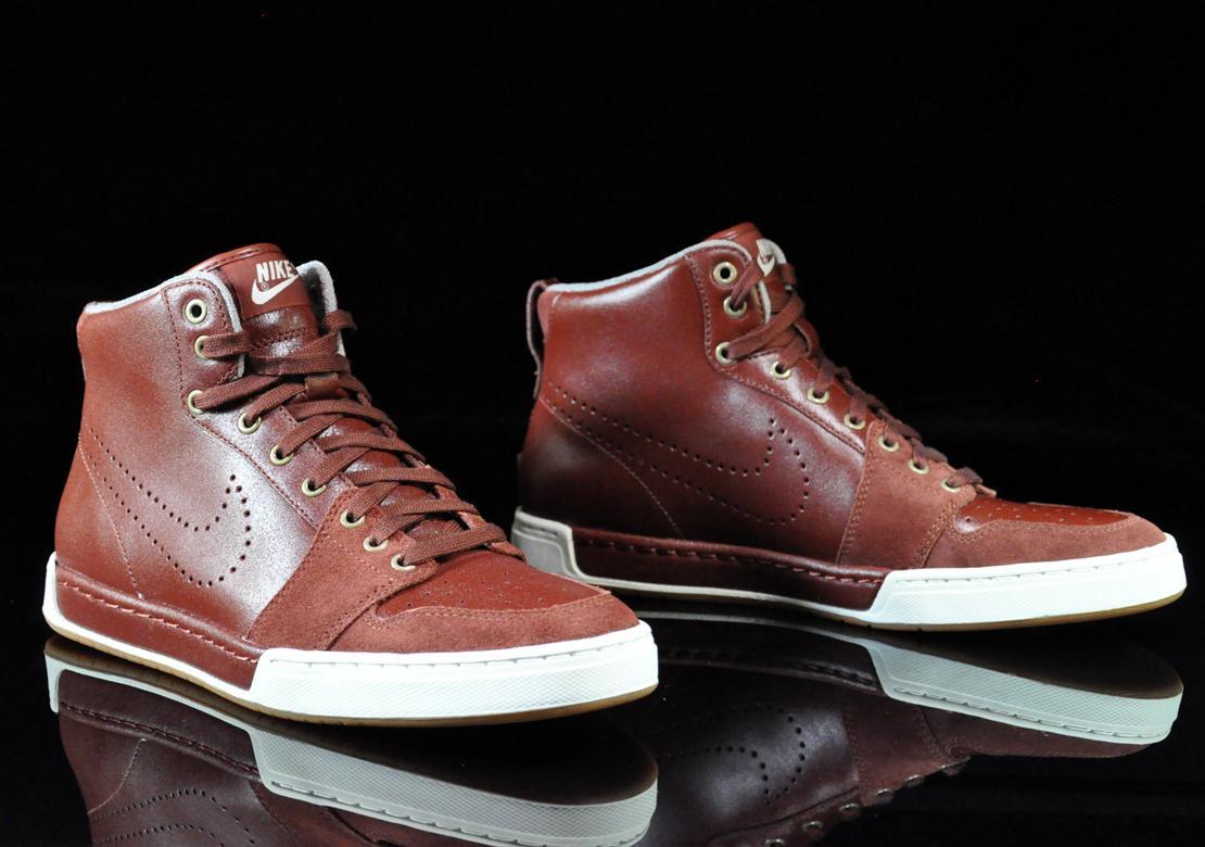 Exclusive Nike Air Royal Mid — 3.5 — Front View