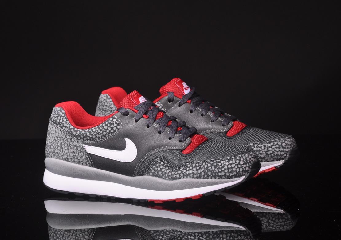 Exclusive Nike Air Safari LE — 3.5 — Front View