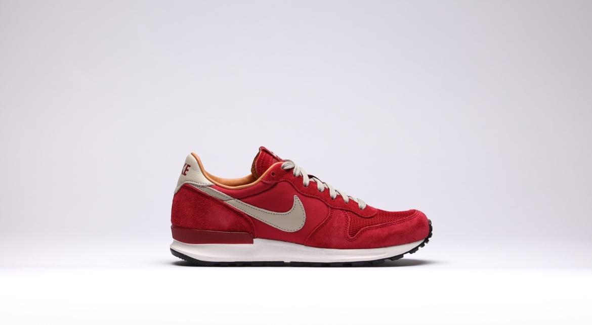 Exclusive Nike Air Solstice QS "Storm Red" — 3.5 — Front View