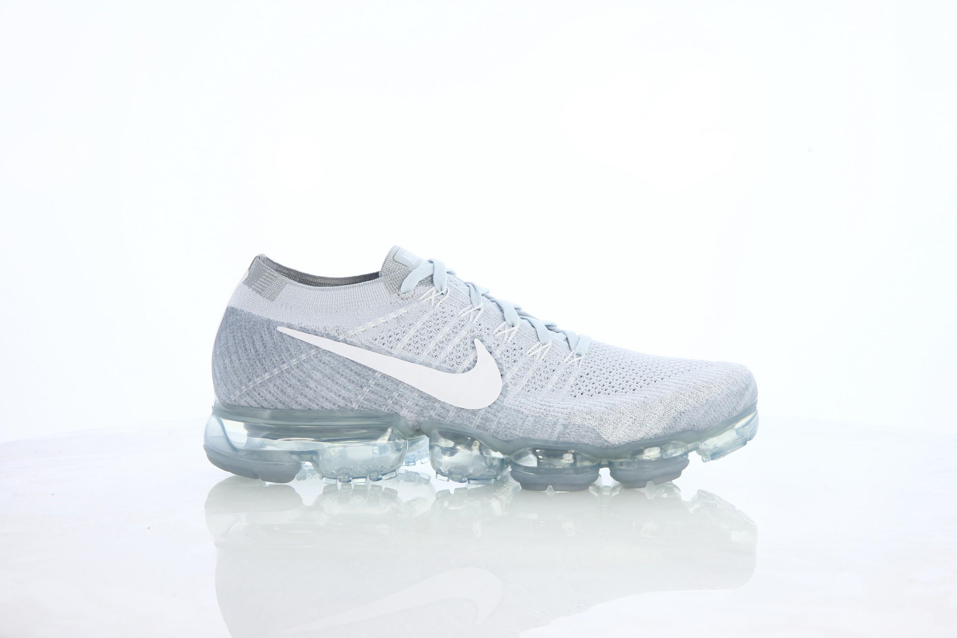 Exclusive Nike Air Vapormax Flyknit "Pure Platinum" — 3.5 — Front View